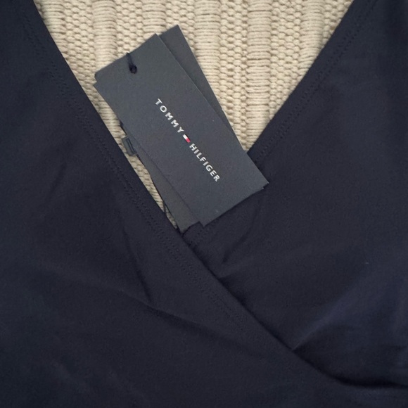 Tommy Hilfiger Stylish Flattering One piece Swimsuit Size 14‎ - Picture 3 of 5